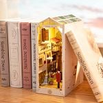 Rolife DIY Book Nook Shelf Insert (Bookend) - Sunshine Town