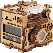 Cluebox Pro: Sherlock's Camera - Escape Room in a box